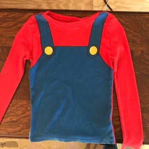 SUPER MARIO MARIO AND LUIGI SHIRTS SIZE 8 KIDS
